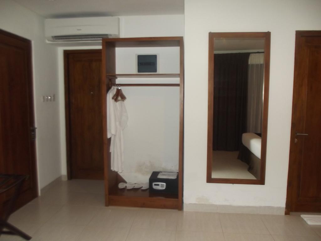 Luwansa Beach Hotel 라부안 바조 외부 사진