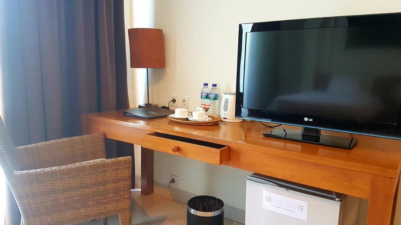 Luwansa Beach Hotel 라부안 바조 외부 사진