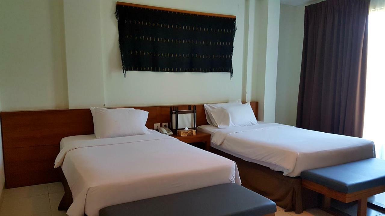 Luwansa Beach Hotel 라부안 바조 외부 사진
