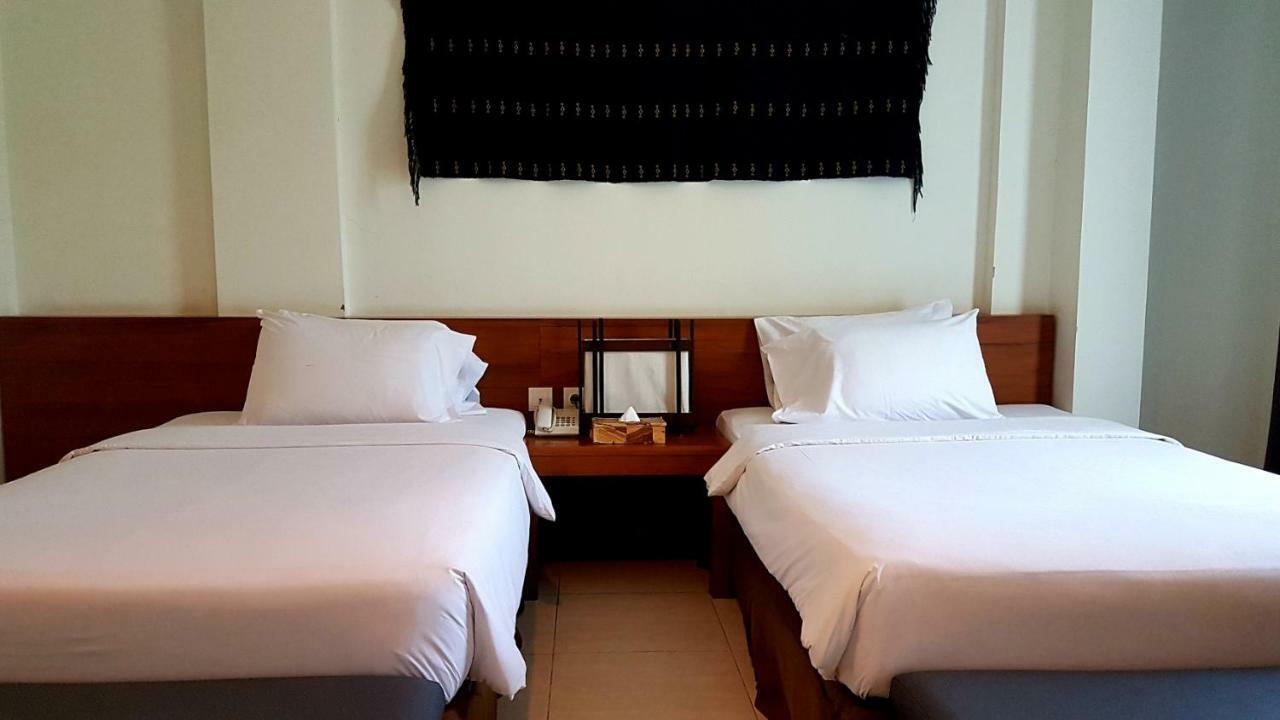 Luwansa Beach Hotel 라부안 바조 외부 사진